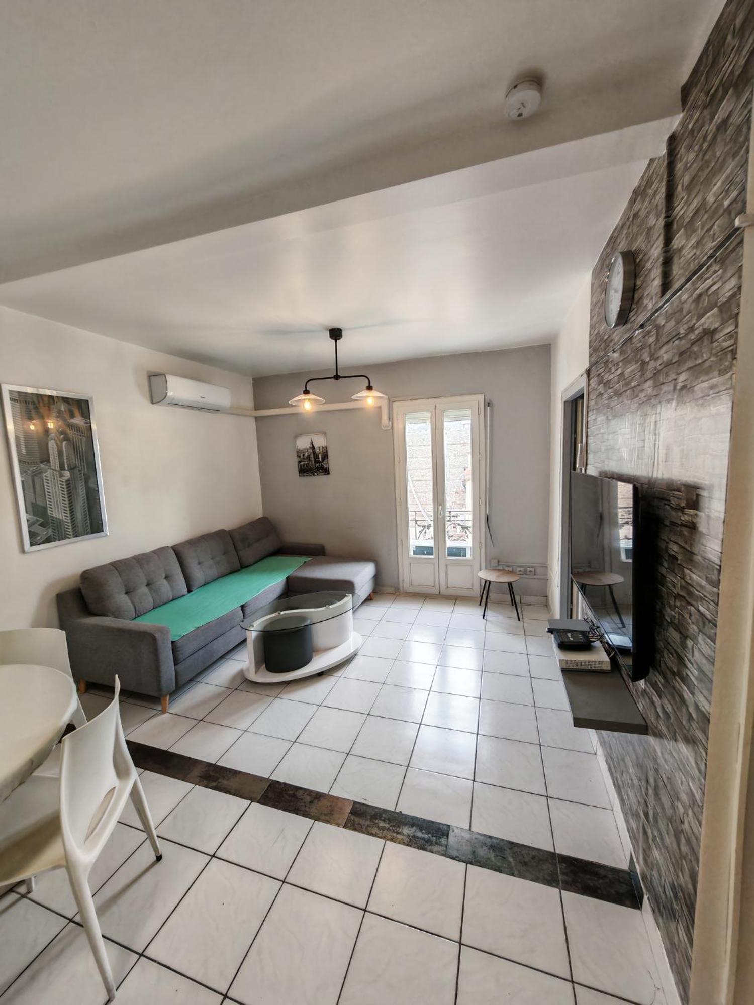 F1 200 Metre De La Gare Apartment Perpignan Bagian luar foto
